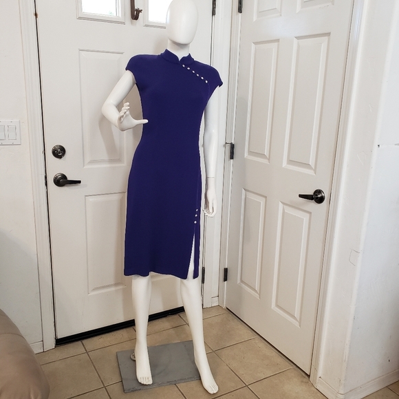 St. John Collection by Marie Gray - Picture 2 of 10